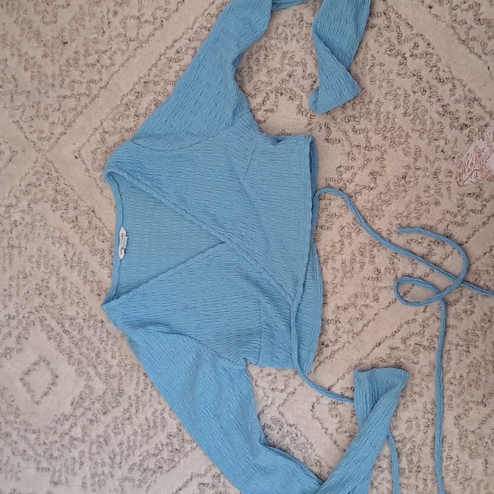 AE blue wraparound long sleeve top
